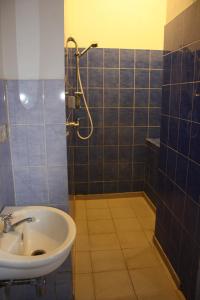 O baie la Ada Waktu Homestay