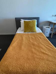 Uma cama ou camas num quarto em Pandanas Apt 1 (U will love it)
