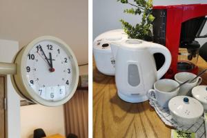 Příslušenství pro přípravu čaje a kávy v ubytování Otsuka House
