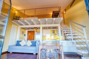 A seating area at Italianflat - Il Giardino del naviglio Terrace