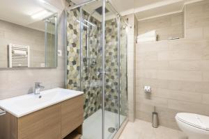 A bathroom at La Torre 31