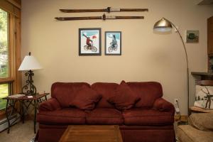 Posezení v ubytování 6532 Settlers Creek Condo + 26 fotografií