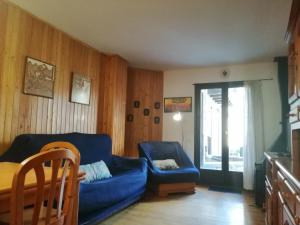 Posezení v ubytování Apartamento Besiberri 3 situado en una planta baja y con terraza