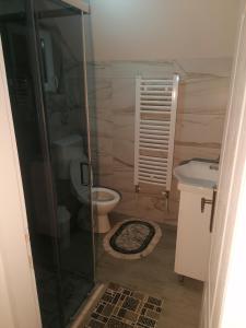 Un baño de SIMIĆ planinska kuća