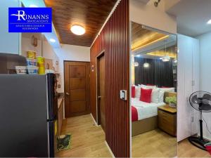 Kuchyň nebo kuchyňský kout v ubytování Rinann's Staycation 1021 Mesatierra Condotel Davao
