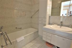 Kúpeľňa v ubytovaní Appartement 80 m2 au centre-ville de Cannes