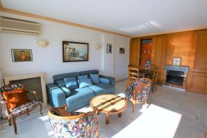 Posedenie v ubytovaní Appartement 80 m2 au centre-ville de Cannes