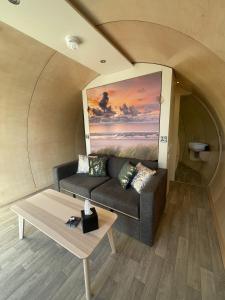 Posezení v ubytování Belmullet Glamping