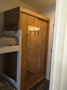 Postel nebo postele na pokoji v ubytování Studio 1 cabine chalet club III refait à neuf