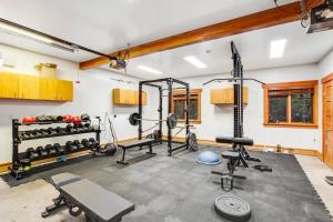 Gallery image of Agate Point Lodge II in Agate Point +4 photos
