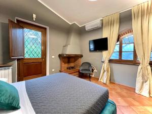 A television and/or entertainment centre at La Sosta in Toscana