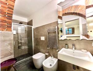 A bathroom at La Sosta in Toscana