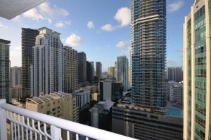 Nespecifikovaný výhled na destinaci Miami nebo výhled na město při pohledu z prázdninového domu