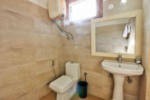 Koupelna v ubytování The Red House + 20 fotografií