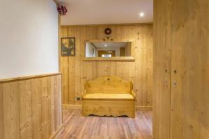 Fotografie z fotogalerie ubytování La Bartavelle - Petit duplex avec balcon à proximité des pistes v destinaci Courchevel
