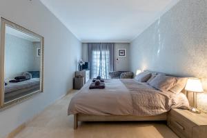 Fotografia z galérie ubytovania Townhouse in Aloha Pueblo with views v Marbelli