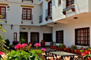 O edifício em que o hotel se localiza
