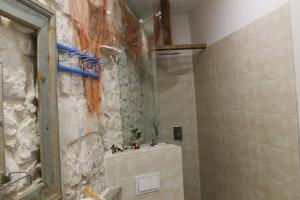 Kúpeľňa v ubytovaní Apartmani Pelješac Sova + 37 fotografií