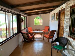Istumisnurk majutusasutuses Amitie Chalets Praslin