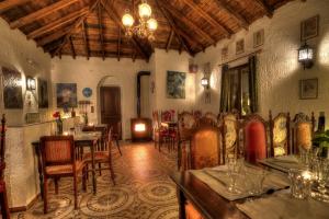 A seating area at Chateaux Constantin Agistro Még 37 kép