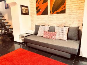 A seating area at L’ARTSHOP