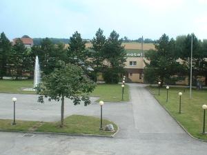 Zahrada ubytování Motel - Hôtel La Poularde