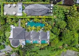 Bazén v ubytování Weda Cita Resort and Spa by Mahaputra nebo v jeho okolí