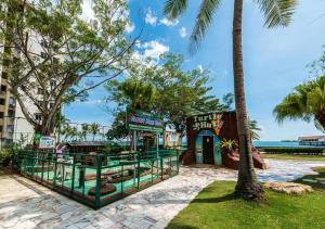 GLORY BEACH 3BR Apartments with SEA VIEW室外花園