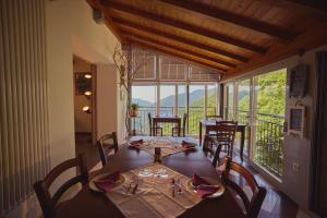 Fotografie z fotogalerie ubytování Osteria Manciana con Alloggio MONTE GENEROSO v destinaci Scudellate