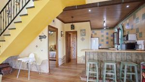 Kuchyň nebo kuchyňský kout v ubytování Casa Los Olivos Prado del Rey by Ruralidays