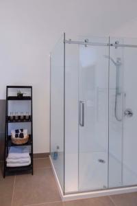 Ванна кімната в 2 Bedrooms Plus Garage on Te Awa Cycleway