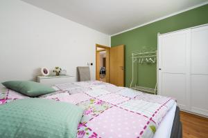 Posteľ alebo postele v izbe v ubytovaní Villa Elisa + 30 fotografií