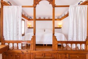 Aegean Village Beachfront Resort客房内的一张或多张床位