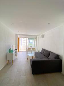 Fotografia z galérie ubytovania Apartamento Moderno Cerca de la Playa - Residencial AguaViva v destinácii Benidorm