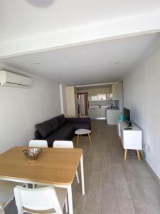 Fotografia z galérie ubytovania Apartamento Moderno Cerca de la Playa - Residencial AguaViva v destinácii Benidorm