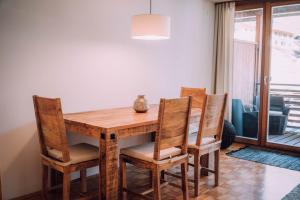 A seating area at Apartment Auenfeld Widderstein Még 11 kép