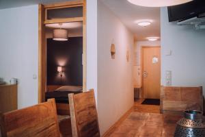 A seating area at Apartment Auenfeld Widderstein