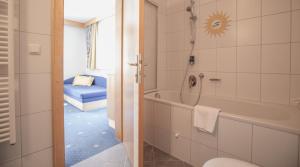 Hotel Sunshine Superior "ADULTS ONLY" Ischgl - Kappl 욕실