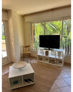 Zdjęcie z galerii obiektu Villa avec piscine, plage à pieds w mieście La Croix-Valmer +6 zdjęć