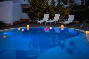 Бассейн в Boutique Hotel El Tio Kiko или поблизости