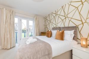 Gallery image of Heliodoor Apartments Milton Keynes Spacious 5 Bedroom House with Free Parking, Near M1 J14 in Broughton