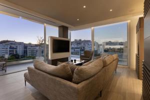 Część wypoczynkowa w obiekcie Über Lux 2 BR New Penthouse with Acropolis View
