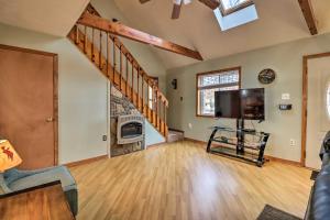 Gallery image of Game Room and Lake Access Albrightsville Home! in Albrightsville