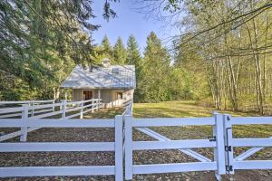 Fotografie z fotogalerie ubytování Large Group Getaway Spacious Snohomish Home! v destinaci Snohomish