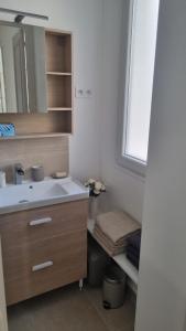 Bilik mandi di Appartement luxueux dans maison bourgeoise parisienne +21 gambar
