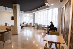 Χώρος καθιστικού στο Hotel Can Pamplona