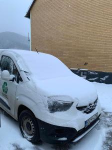 Eisenerzer Apartmenthaus v zimě