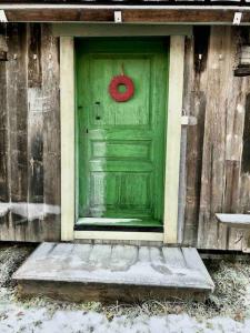 Foto sihtkohas Hassela asuva majutusasutuse Log Cabin from 1820s with wood-heated sauna galeriist