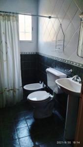 Koupelna v ubytování Cabañas Los Cerezos