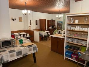 Köök või kööginurk majutusasutuses Haus Grünstein